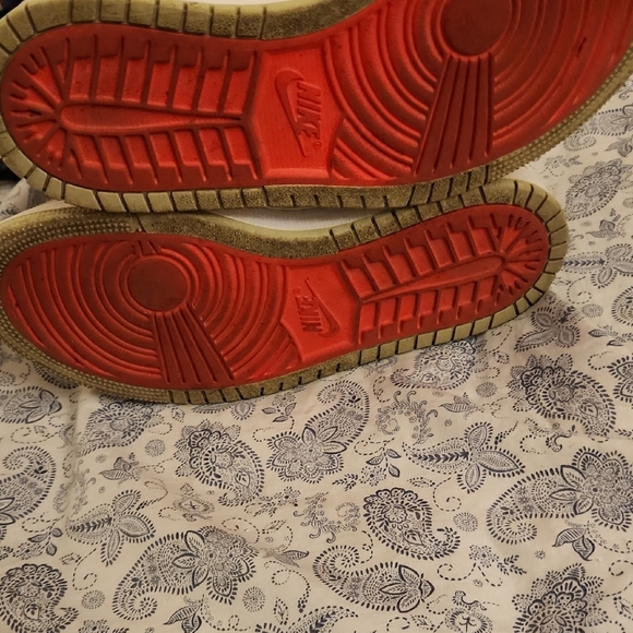 Nike High-Top Sneakers in White and Brown - Picture 5 of 8